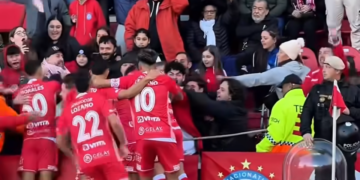 Así festejó Argentinos el gol de Jainokoski.