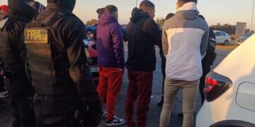 Secuestraron drogas y detuvieron a cuatro personas en la autopista Córdoba–Rosario Secuestraron drogas y detuvieron a cuatro personas en la autopista Córdoba–Rosario