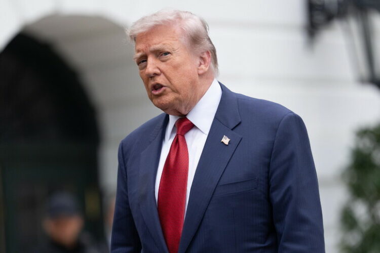Trump lanzó una dura adevertencia contra Irán: “No se reirán más de Estados Unidos”.