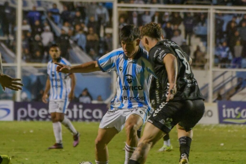 Un Racing necesitado de puntos visita a Los Andes por la fecha 15