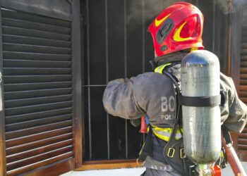 Un adolescente terminó herido tras un incendio en su vivienda