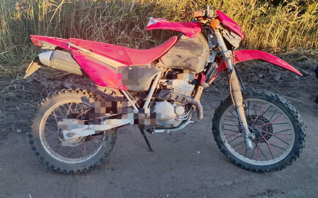 Una mujer murió tras un choque entre dos motocicletas