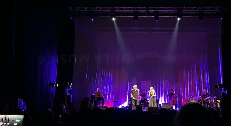 Robert Plant se presentó por segunda vez en Córdoba en un concierto intimista y emocionante, que será memorable para quienes lo asistieron.