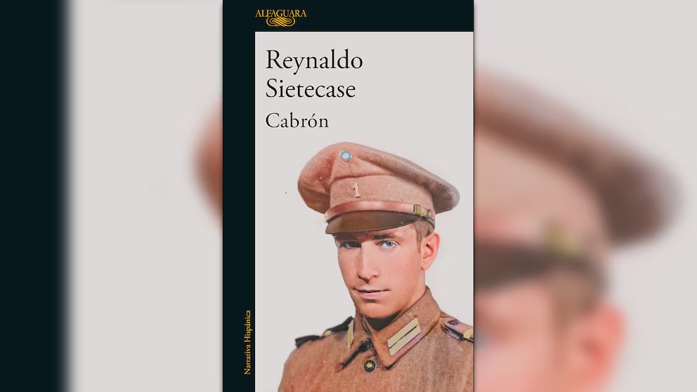 Reynaldo Sietecase presenta Cabrón en Casa de Pepino Reynaldo Sietecase presenta Cabrón en Casa de Pepino