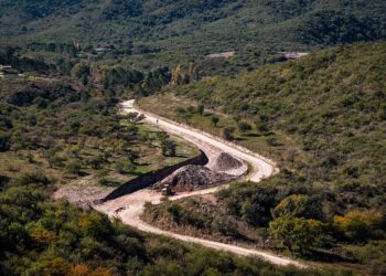 Avanza la pavimentación de la ruta que unirá Santa Rosa de Calamuchita con Soconcho