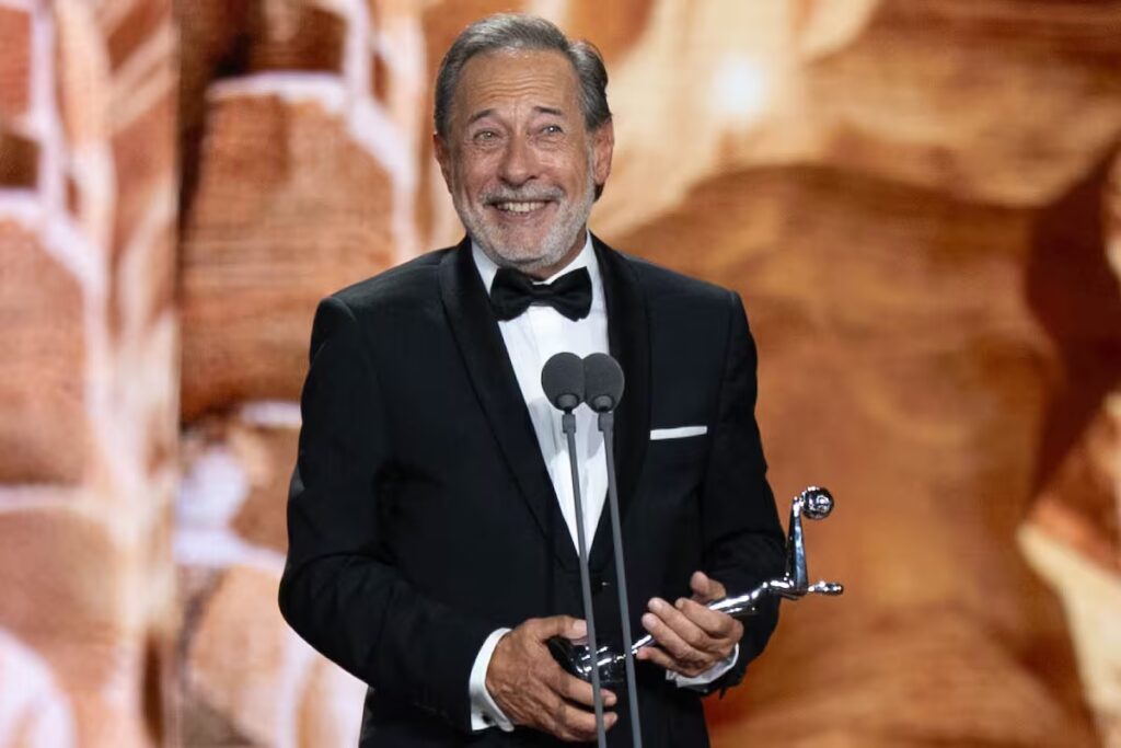 Guillermo Francella recibió el galardón de Honor y emocionó con su discurso Guillermo Francella recibió el galardón de Honor y emocionó con su discurso