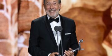 Guillermo Francella recibió el galardón de Honor y emocionó con su discurso