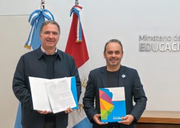Córdoba impulsa pasantías y prácticas educativas para estudiantes del último año