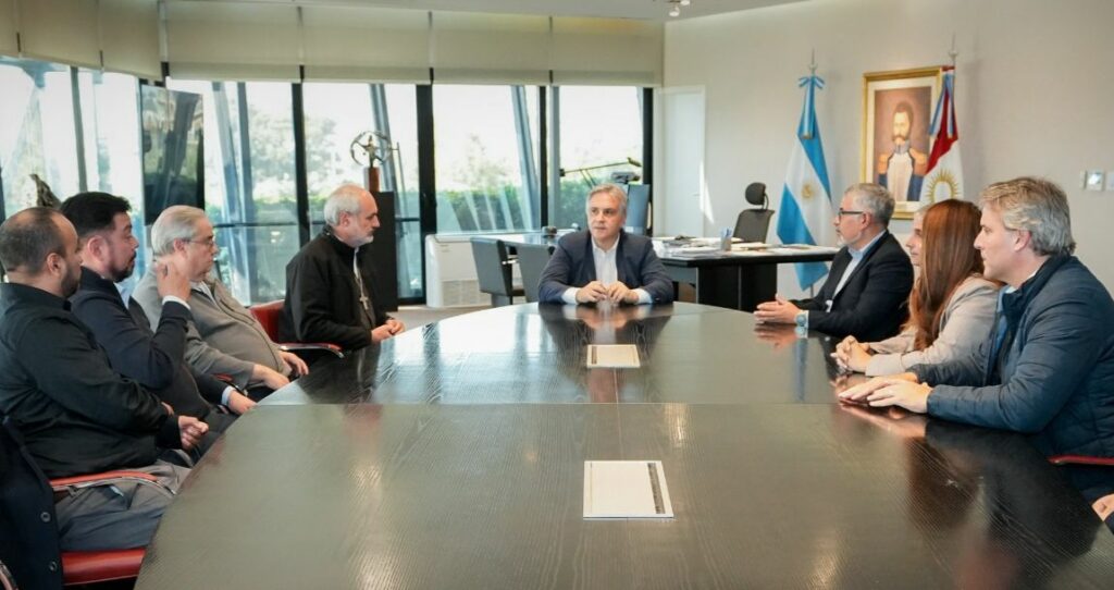 Llaryora recibió a autoridades de la Pastoral Social Argentina