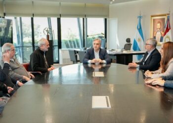 Llaryora recibió a autoridades de la Pastoral Social Argentina Llaryora recibió a autoridades de la Pastoral Social Argentina