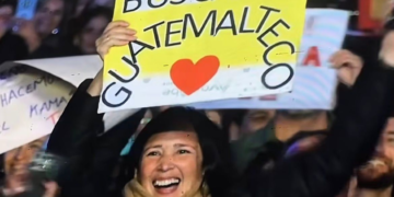 “Señora de 40 busca guatemalteco”: la historia de la cordobesa que Arjona subió al escenario