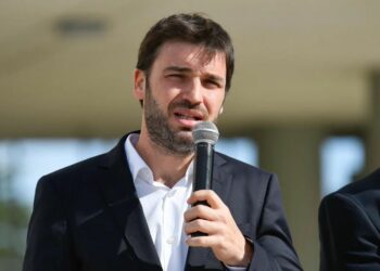 Chubut eliminará Ingresos Brutos para construir viviendas