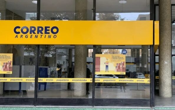 Acuerdo inicial entre Correo Argentino y FOECyT tras semanas de conflicto por despidos y retención de tareas.