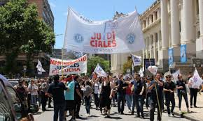 Judiciales de Córdoba iniciaron un paro de 48 horas y endurecen el reclamo salarial