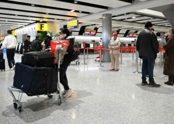 EEUU, México y Canadá anuncian medidas para viajeros por riesgo de ébola