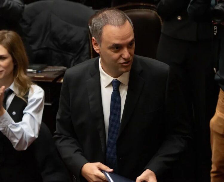 Causa Adorni: la Justicia detectó movimientos con criptomonedas y analiza su patrimonio digital Manuel Adorni, jefe de gabinete.