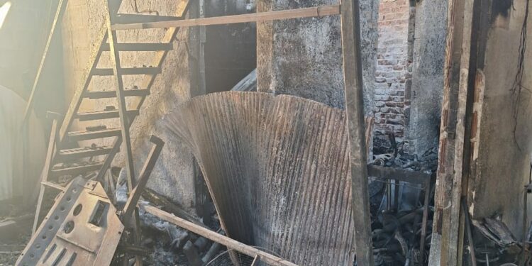 Un incendio arrasó 29 años de trabajo: Gustavo busca ayuda para volver a empezar