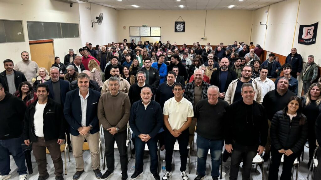 Luis Juez volvió a admitir que cedería su candidatura a gobernador Luis Juez volvió a admitir que cedería su candidatura a gobernador