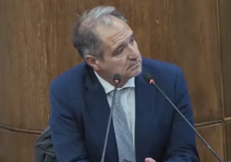 El tribunal que juzga la causa Cuadernos ratificó el derecho constitucional al secreto de las fuentes periodísticas y relevó a Diego Cabot de revelar detalles de su investigación.