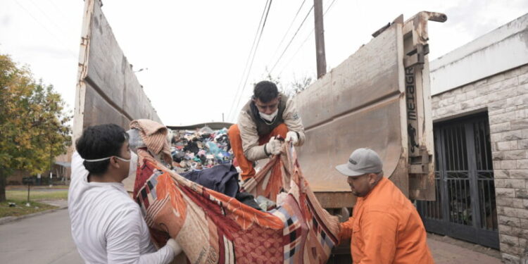 La intervención se realizó ante la falta de respuesta a las intimaciones del municipio para que el dueño mantenga en condiciones el lugar.