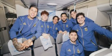 La Selección Argentina ya viaja rumbo a Kansas