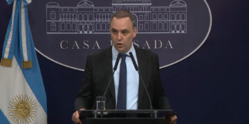 Pollicita analiza ampliar la causa contra Adorni Pollicita analiza ampliar la causa por enriquecimiento ilícito contra Adorni