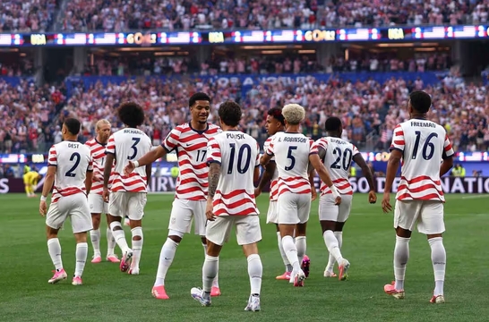 Estados Unidos vence a Australia por 2-0 y busca afianzarse en la cima del Grupo D Estados Unidos vence a Australia por 1-0 y busca afianzarse en la cima del Grupo D