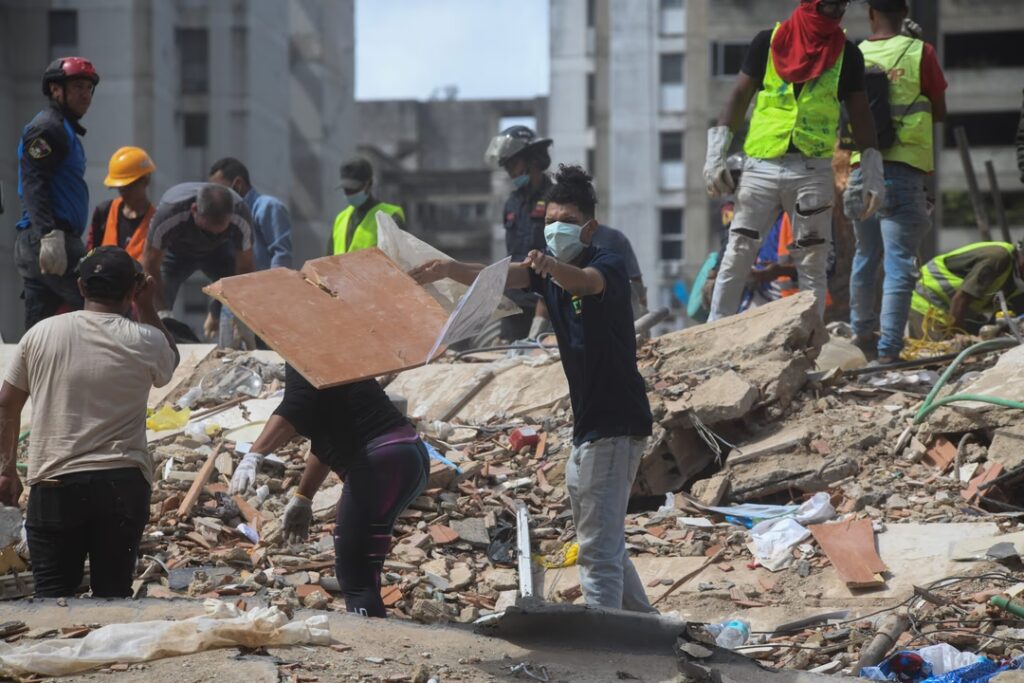 A cinco días de los sismos, Venezuela suma 1.719 muertos y sigue la búsqueda de sobrevivientes