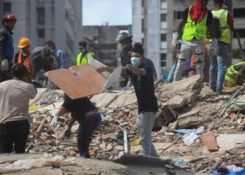A cinco días de los sismos, Venezuela suma 1.719 muertos y sigue la búsqueda de sobrevivientes