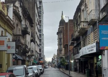 Domingo frío y un cielo mayormente cubierto en Córdoba