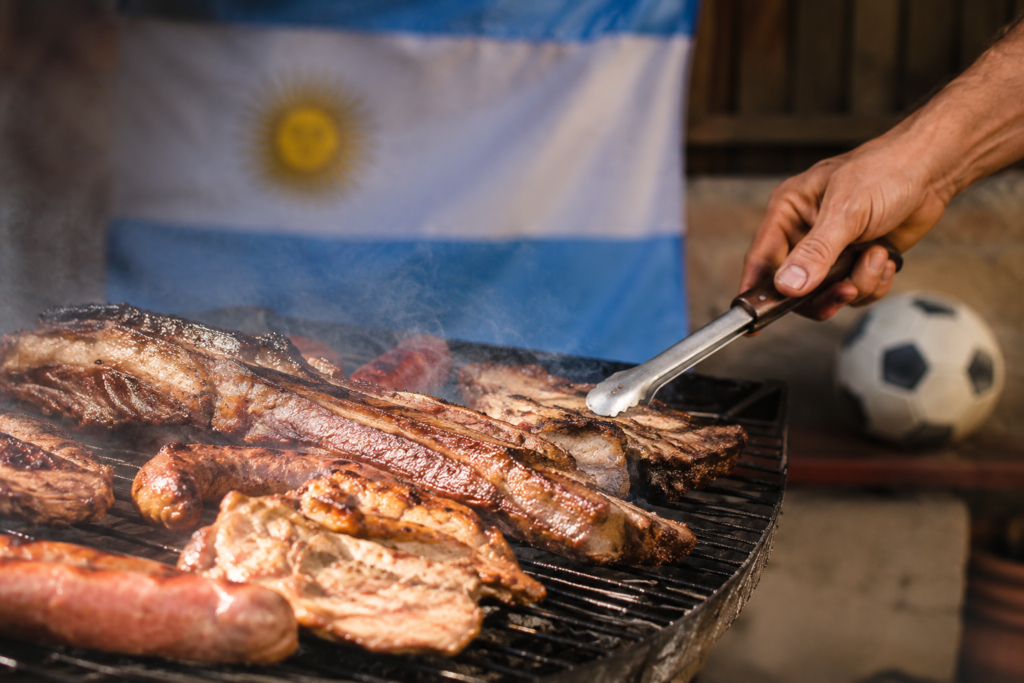 A días del Mundial, un asado para 10 personas cuesta $142.200 en Córdoba Asado