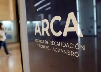 Arca denunció penalmente a grandes bancos por retenciones de aportes y Ganancias Arca