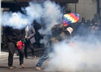 Bolivia inició el segundo mes de bloqueos Bolivia inició el segundo mes de bloqueos