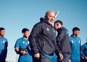Jorge Sampaoli dirige las prácticas de pretemporada.