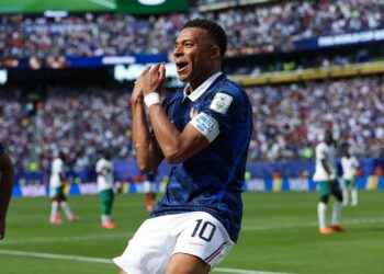 Con el brillo de Mbappé, Francia cambió la cara y derrotó a Senegal 3-1 Con el brillo de Mbappé, Francia cambió la cara y derrotó a Senegal 3-1