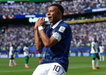 Con el brillo de Mbappé, Francia cambió la cara y derrotó a Senegal 3-1