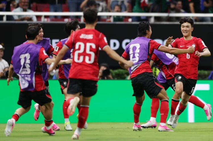 Corea del Sur lo dio vuelta y derrotó a Chequia por 2-1 Corea del Sur lo dio vuelta y derrotó a Chequia por 2-1
