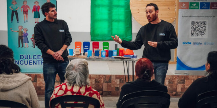 El programa Ecovivencias amplió su alcance e incorporó a escuelas de modalidad especial y centros educativos para jóvenes y adultos, promoviendo la educación ambiental mediante talleres, actividades participativas y visitas a la Escuela Municipal de Economía Circular durante todo 2026.