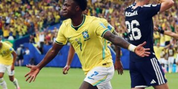 Desde el vestuario: Vinicius aprovechó un error y Brasil derrota 1-0 a Escocia