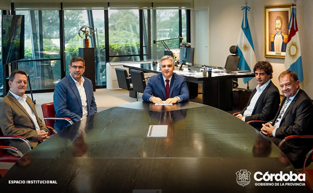 El gobernador Martín Llaryora suma a Ercole Felippa y Hernán Lacunza a Bancor El nuevo directorio de Bancor junto al gobernador.