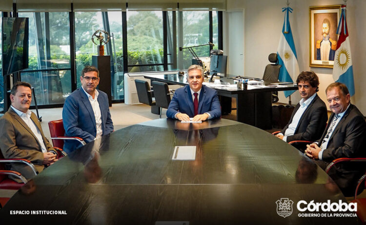 El gobernador Martín Llaryora suma a Ercole Felippa y Hernán Lacunza a Bancor El nuevo directorio de Bancor junto al gobernador.