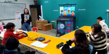 Cursos gratuitos de inglés en Parques Educativos y Centros de Encuentro Barrial Distintos niveles de aprendizaje con apoyo escolar y una amplia variedad de días y horarios.
