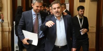 El Gobierno acuerda una tregua y "desactiva" la sesión por Adorni Adorni