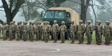El Gobierno creó un nuevo suplemento salarial para militares con formación académica El Gobierno aumenta hasta 25% los salarios de las Fuerzas Armadas.