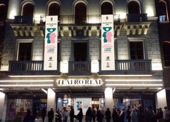 El Teatro Real inicia una jornada de festejos por sus 99 años de arte en la ciudad