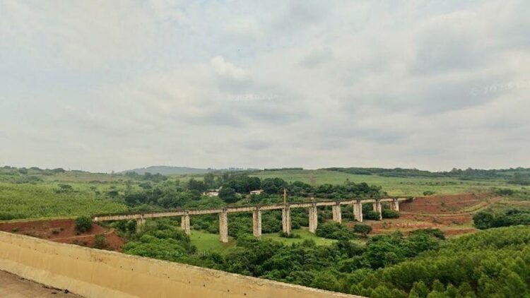 Dictaron prisión preventiva para tres instructores por la muerte de una joven en un salto El accidente fatal ocurrió durante una actividad recreativa en el Ponte do Esqueleto en Brasil.