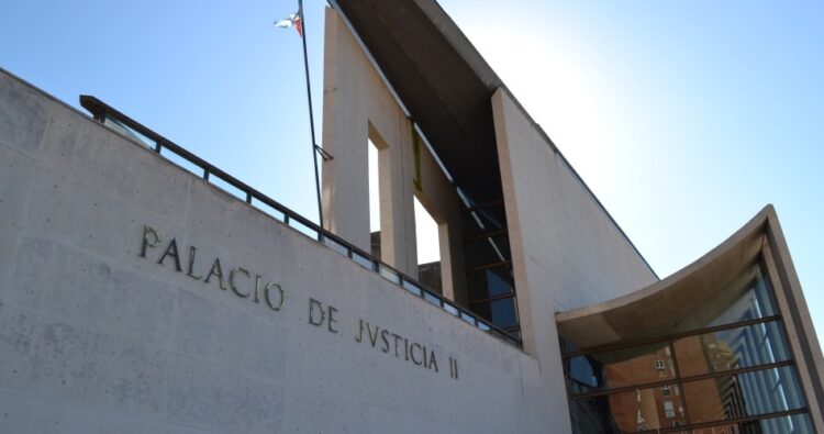 El paro judicial registra un acatamiento cercano al 50 por ciento judicial