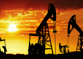 El petróleo perfora los US$ 80 y alcanza su nivel más bajo desde marzo