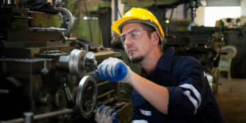 Flexibilizan la importación de maquinaria usada para proyectos productivos La normativa permite la importación de maquinaria usada que forme parte de líneas de producción destinadas a proyectos de mejora de competitividad previamente aprobados por la autoridad de aplicación.