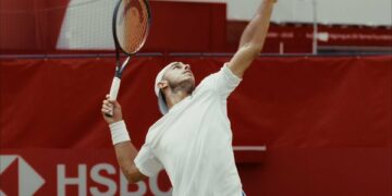 Francisco Cerúndolo debutó con triunfo en el césped de Queens Francisco Cerúndolo debutó con triunfo en el césped de Queens